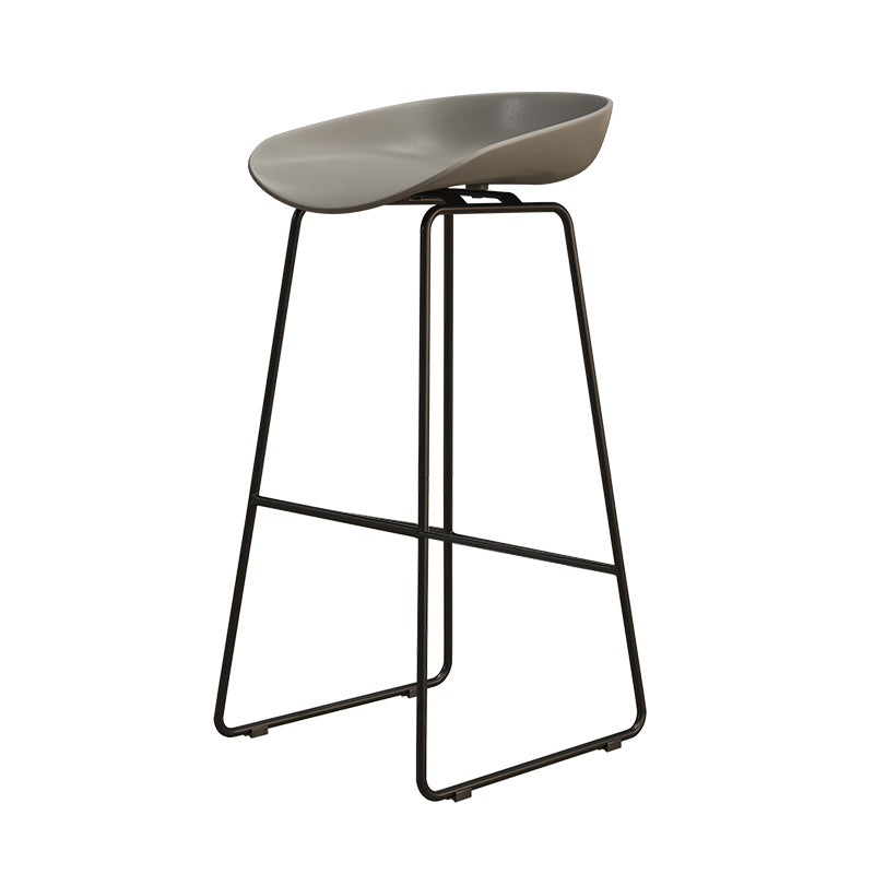 Modern Style Iron Bar Stool with Footrest Nordic Style Tavern Simple Bar Stool