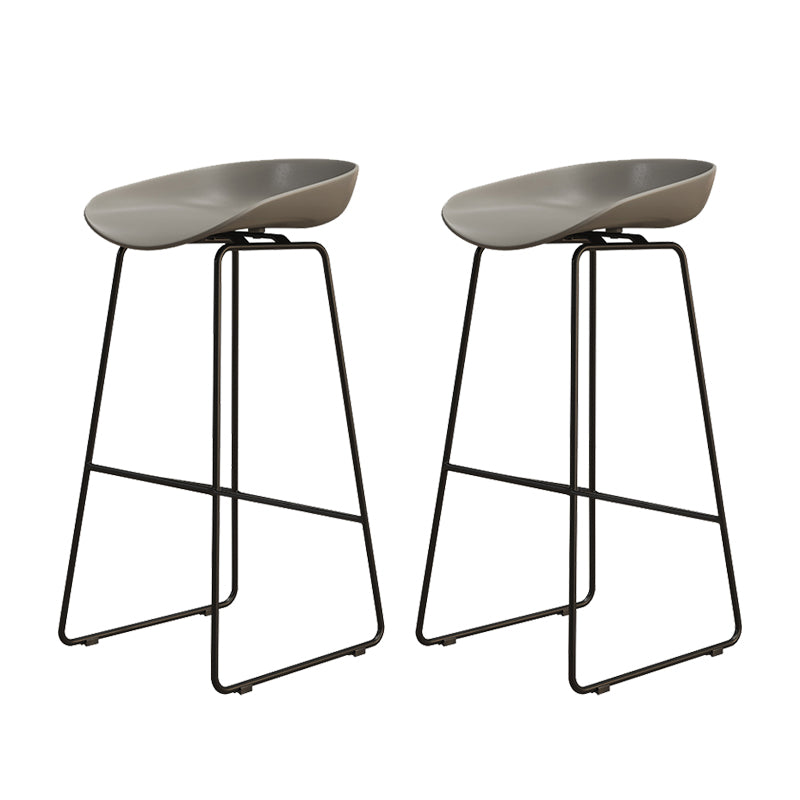 Modern Style Iron Bar Stool with Footrest Nordic Style Tavern Simple Bar Stool