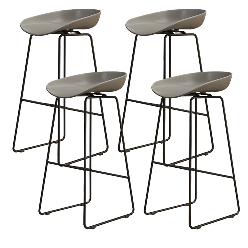 Modern Style Iron Bar Stool with Footrest Nordic Style Tavern Simple Bar Stool