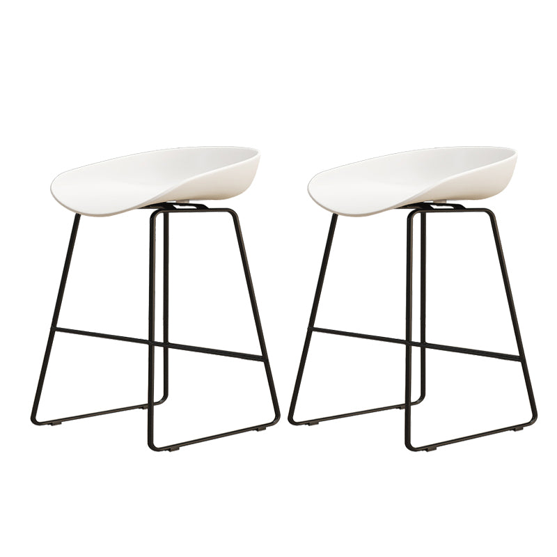 Modern Style Iron Bar Stool with Footrest Nordic Style Tavern Simple Bar Stool