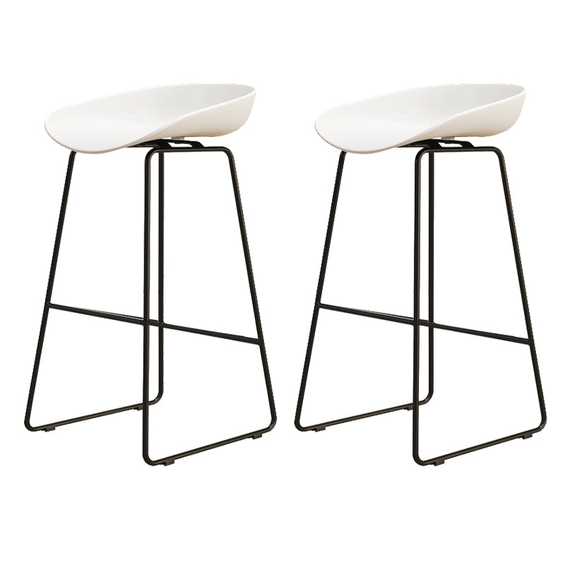 Modern Style Iron Bar Stool with Footrest Nordic Style Tavern Simple Bar Stool