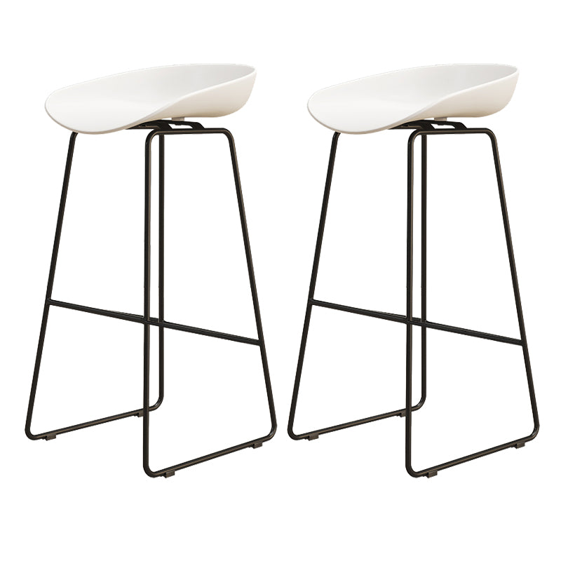 Modern Style Iron Bar Stool with Footrest Nordic Style Tavern Simple Bar Stool