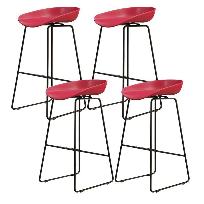 Modern Style Iron Bar Stool with Footrest Nordic Style Tavern Simple Bar Stool