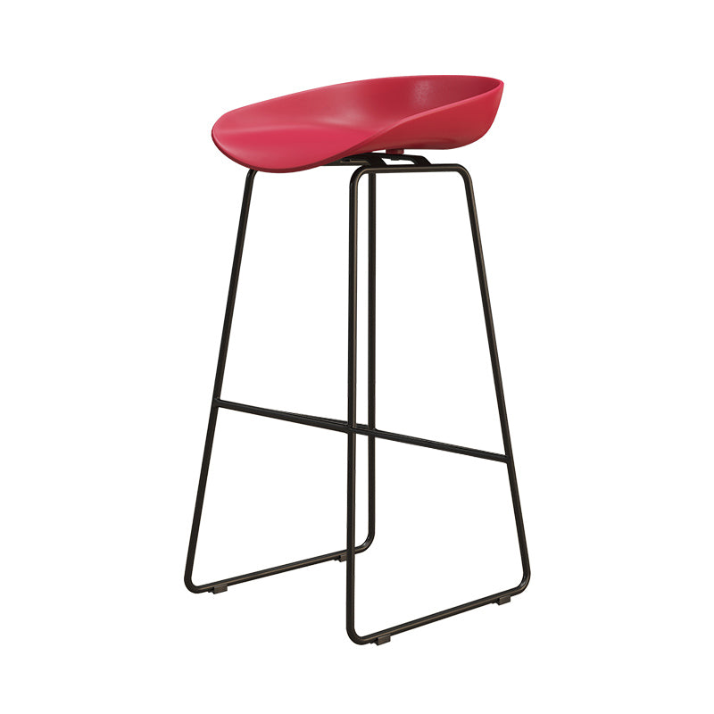 Modern Style Iron Bar Stool with Footrest Nordic Style Tavern Simple Bar Stool
