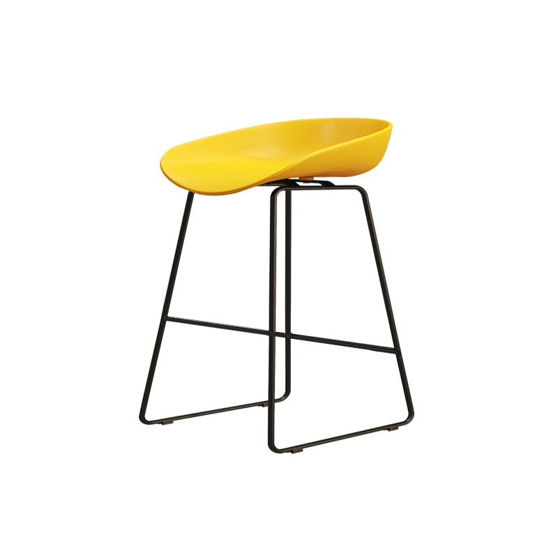 Modern Style Iron Bar Stool with Footrest Nordic Style Tavern Simple Bar Stool