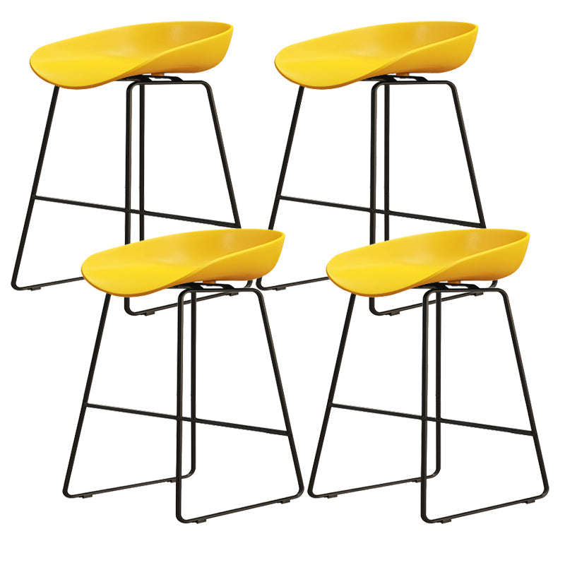 Modern Style Iron Bar Stool with Footrest Nordic Style Tavern Simple Bar Stool