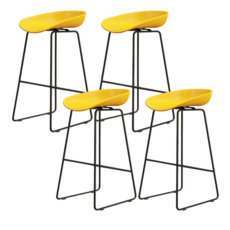 Modern Style Iron Bar Stool with Footrest Nordic Style Tavern Simple Bar Stool