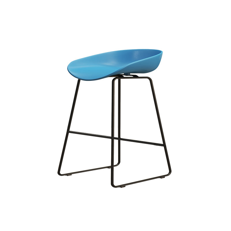 Modern Style Iron Bar Stool with Footrest Nordic Style Tavern Simple Bar Stool