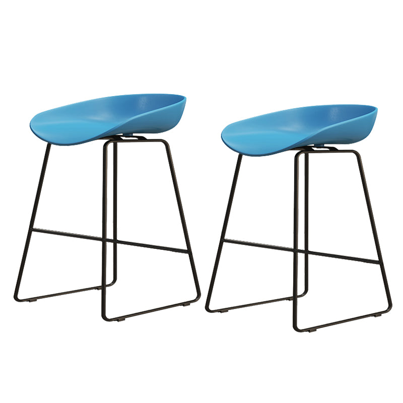 Modern Style Iron Bar Stool with Footrest Nordic Style Tavern Simple Bar Stool