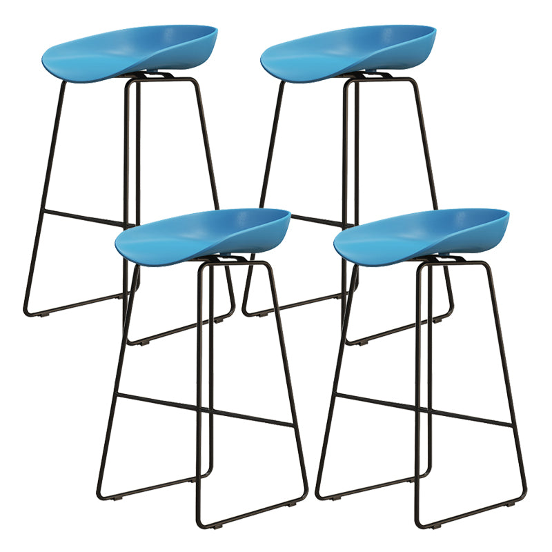 Modern Style Iron Bar Stool with Footrest Nordic Style Tavern Simple Bar Stool