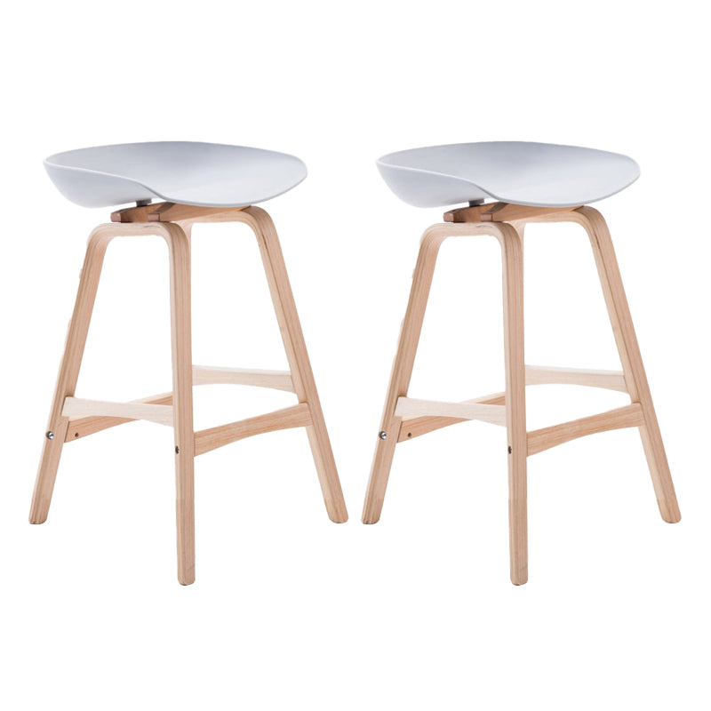 Scandinavia Style Bar-stool Wooden Legs PP Seat for Restaurant Bar