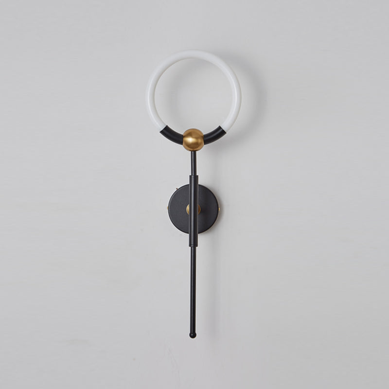 Salon Murne Gamique Postmodern Metal Wall Murd Lightture avec une teinte acrylique