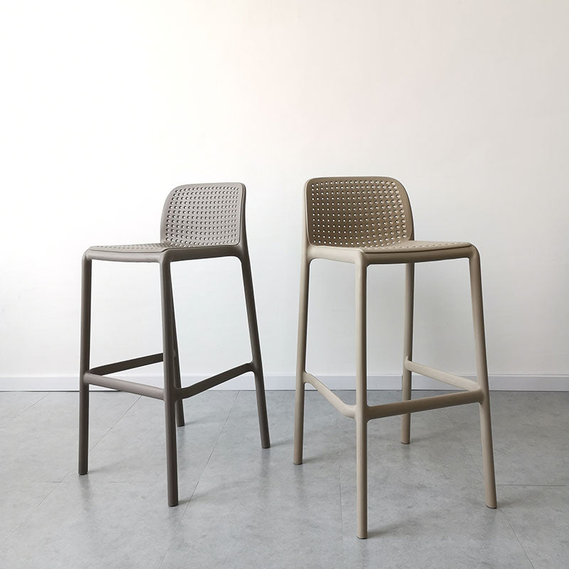 Taburete de bar moderno, taburete de bar sin brazos de plástico con reposapiés y respaldo