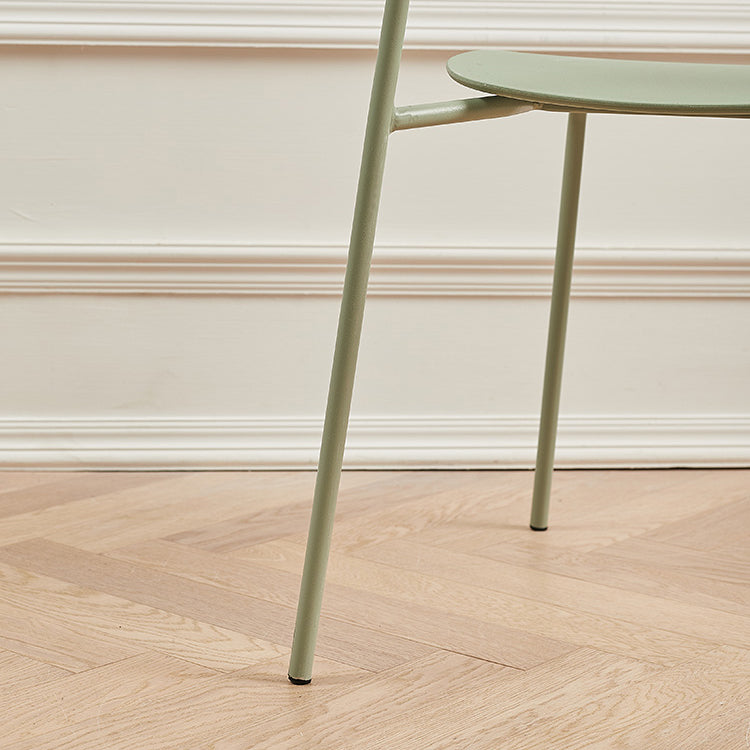 Silla de comedor de estilo moderno Silla auxiliar apilable sin brazos con patas de metal