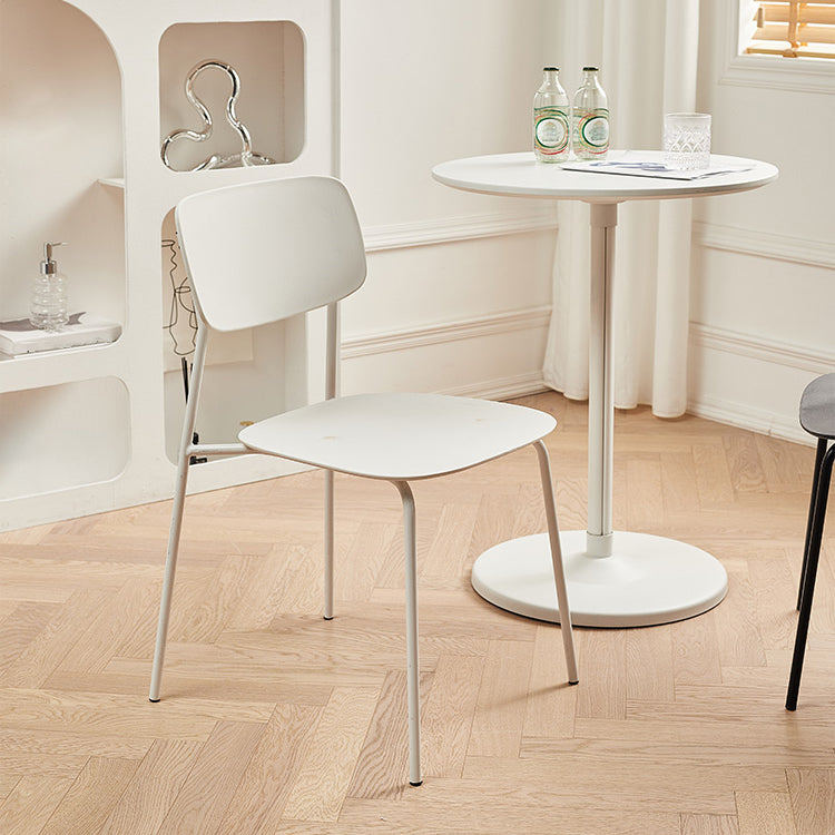 Silla de comedor de estilo moderno Silla auxiliar apilable sin brazos con patas de metal