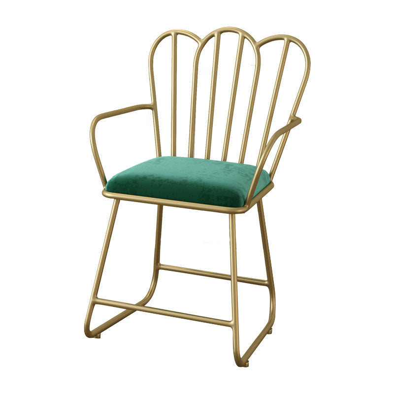 Silla de comedor de terciopelo Glam, sillón lateral de comedor de metal para uso en restaurantes