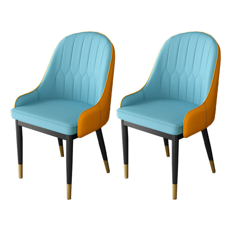 Silla auxiliar de comedor de cuero con respaldo sólido de diseño escandinavo