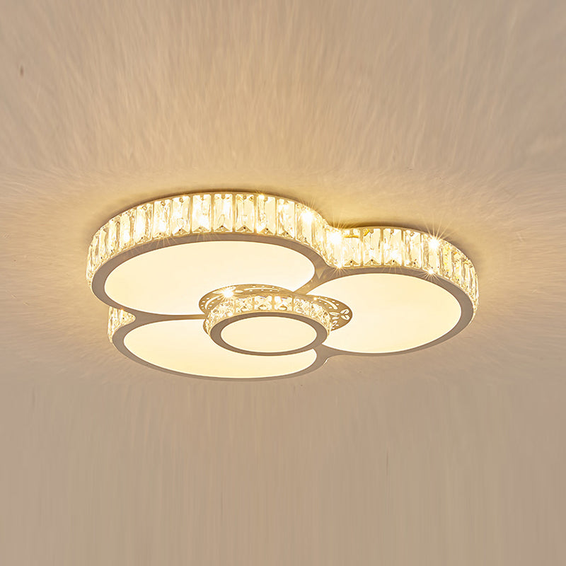 Lámpara de techo LED de estilo moderno cerca del accesorio de iluminación de techo con pantalla de cristal