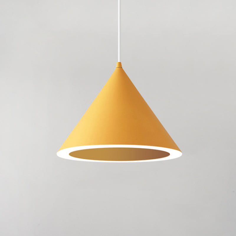 Pendard à LED en forme de cône métallique