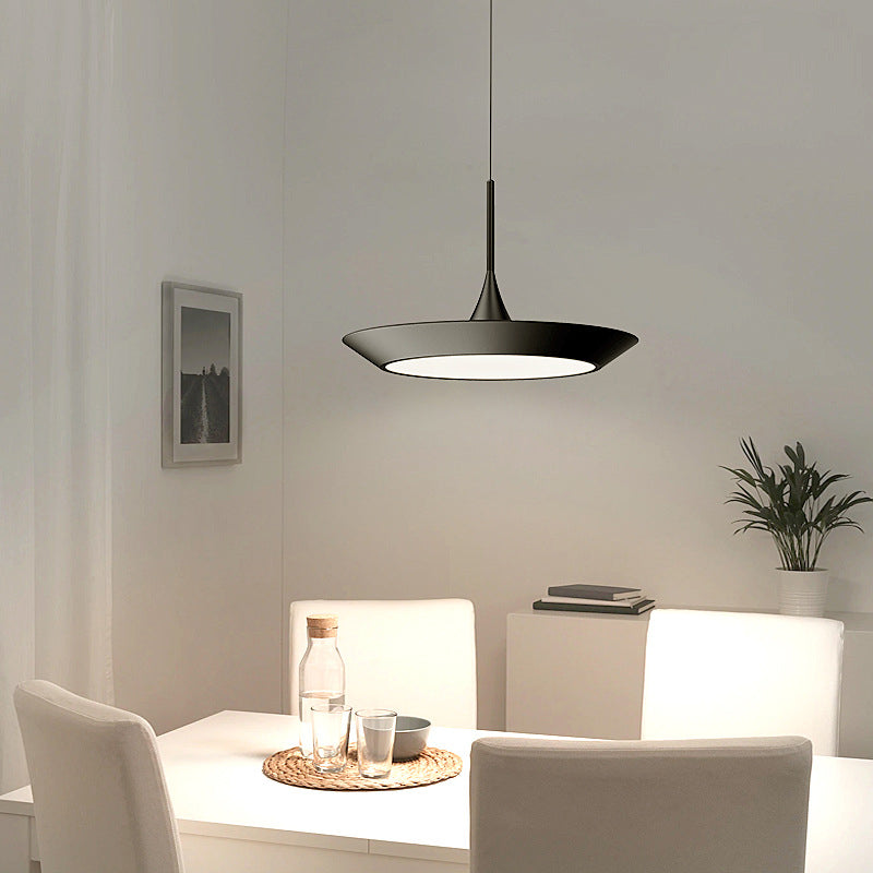 Luminaire suspendu en forme de géométrie Métallièrement le pendentif LED minimaliste pour salle à manger