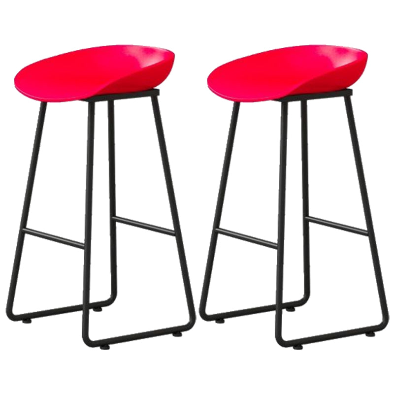Moderner Thekenhocker ohne Armlehnen, Eisen-Haushalts-Barhocker mit Kunststoffsitz und Pedal