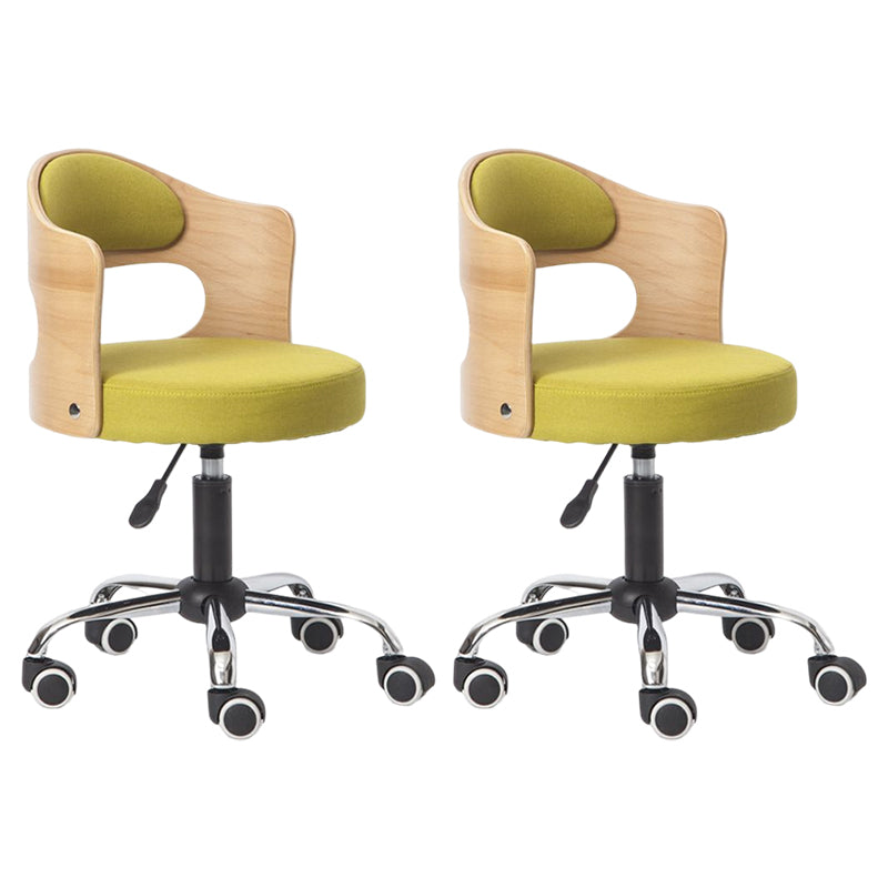Tabouret de bar en acier de tabouret de comptoir relevable rotatif moderne avec coussin