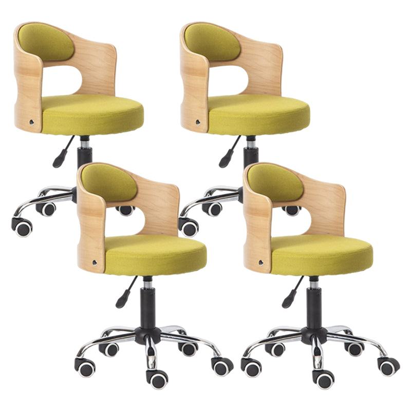 Tabouret de bar en acier de tabouret de comptoir relevable rotatif moderne avec coussin