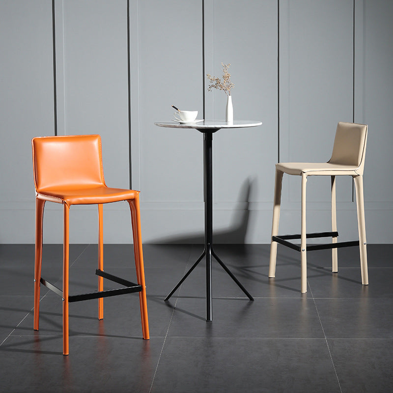 Taburete de bar de cuero para cafetería, reposapiés rectangular, respaldo bajo, altura de mostrador, 1 pieza
