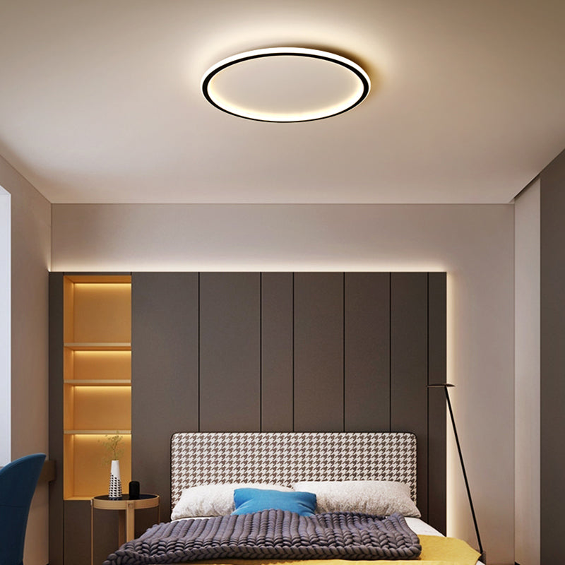 Contemporary Round Flush Light Metal 1 Light Flush Mount Ceiling Fixture in Black
