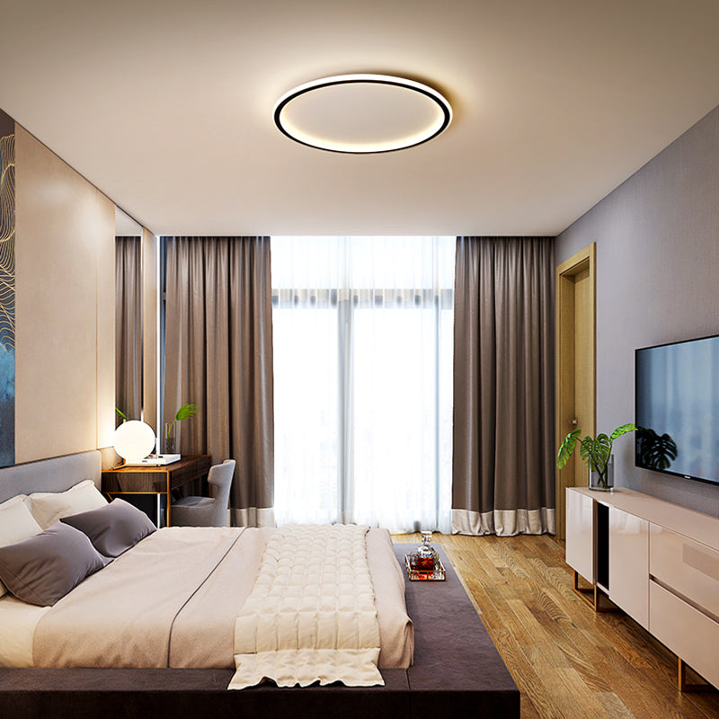 Contemporary Round Flush Light Metal 1 Light Flush Mount Ceiling Fixture in Black