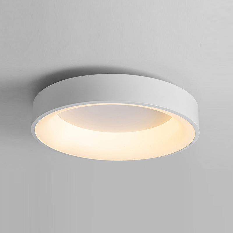 Metal Circle Ceiling Lighting Simplicity LED Flush Mount Ceiling Light Fixture