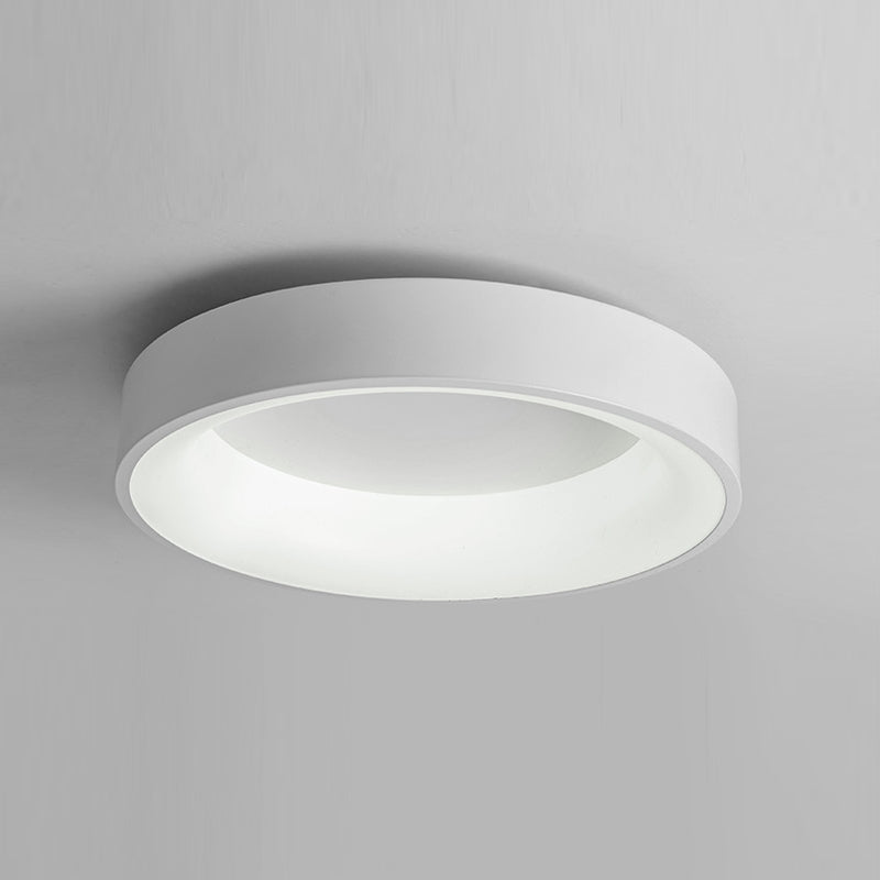 Metal Circle Ceiling Lighting Simplicity LED Flush Mount Ceiling Light Fixture