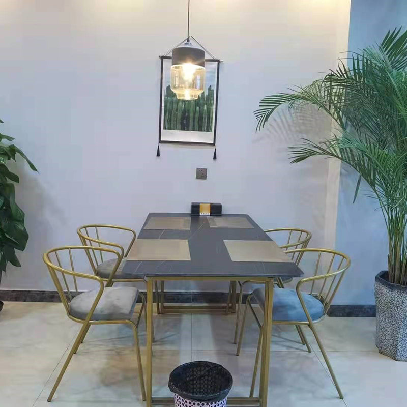 Mesa de comedor de piedra sinterizada Mesa trineo de lujo tradicional con marco dorado