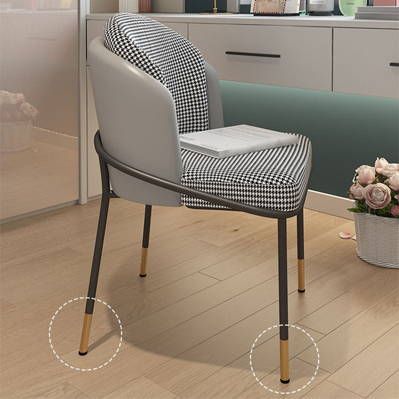 Glam metalen eetgeloze stoel gestoffeerde zijstoelen voor thuisgebruik