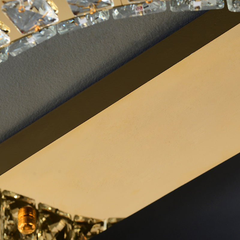 Moderne, runde Deckenleuchte aus Kristallglas in Gold für das Wohnzimmer