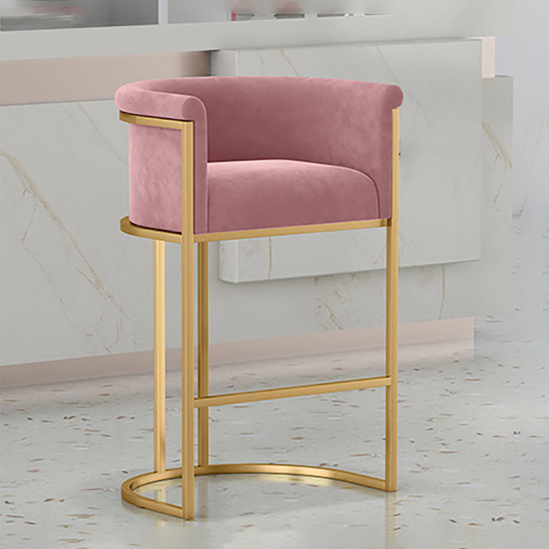 Glam Armlehnen-Rückenlehnen-Thekenhocker, Eisen-Café-Barhocker mit Samtkissen und Pedal