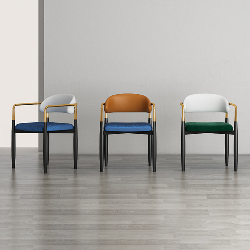 Eigentijdse stijl eetstoelen eetarm open achterstoelen met metalen benen