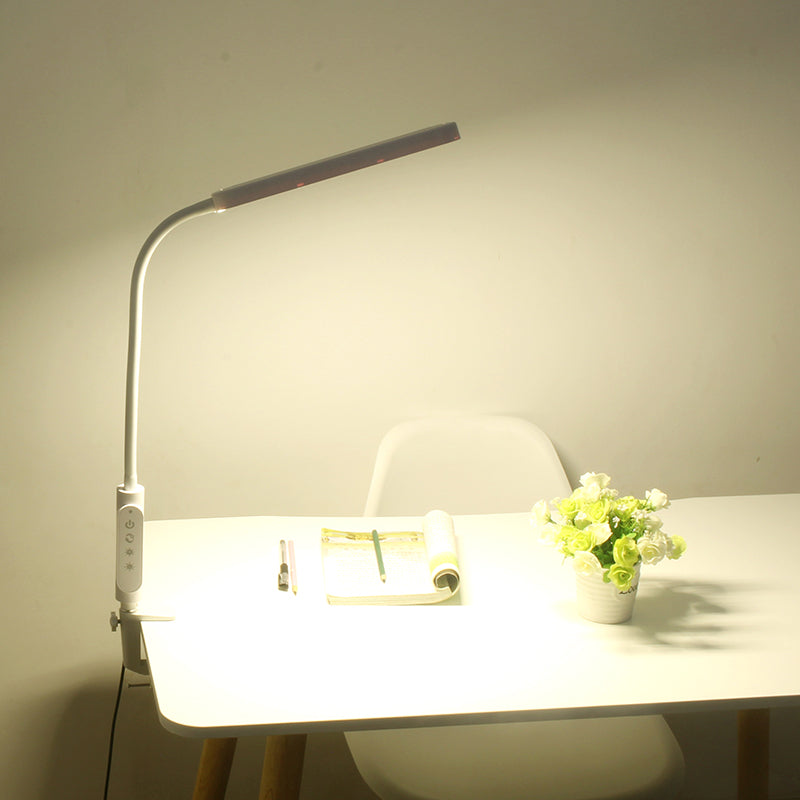 Lampe de table linéaire lampe moderne en métal.