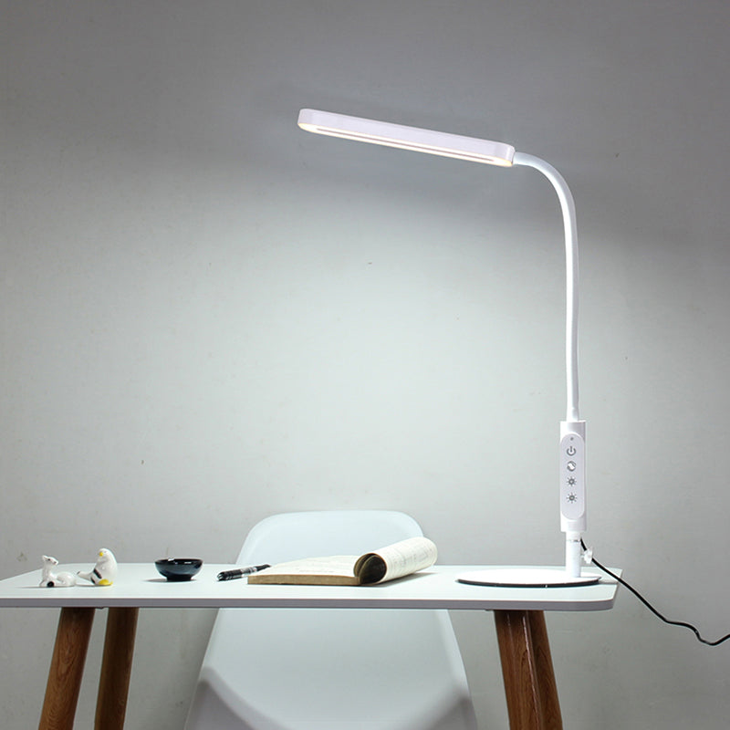 Lampe de table linéaire lampe moderne en métal.