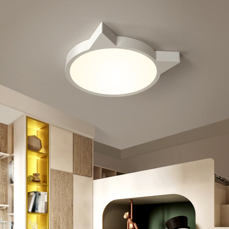 Iluminación de montaje empotrado LED de metal con luz de techo simple nórdica para dormitorio