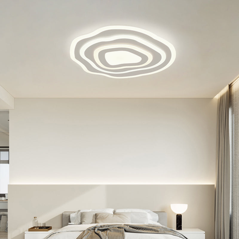 Contemporary Irregular Flush Light Metal 1 Light Flush Mount Ceiling Fixture in White