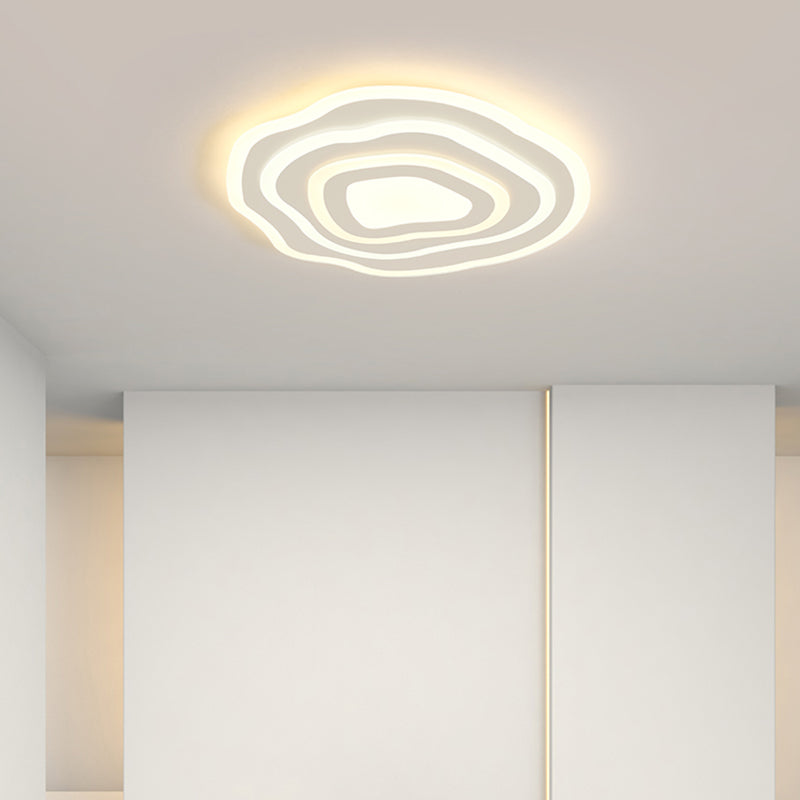 Contemporary Irregular Flush Light Metal 1 Light Flush Mount Ceiling Fixture in White