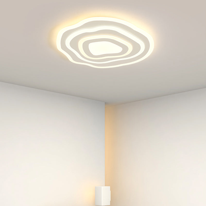 Contemporary Irregular Flush Light Metal 1 Light Flush Mount Ceiling Fixture in White