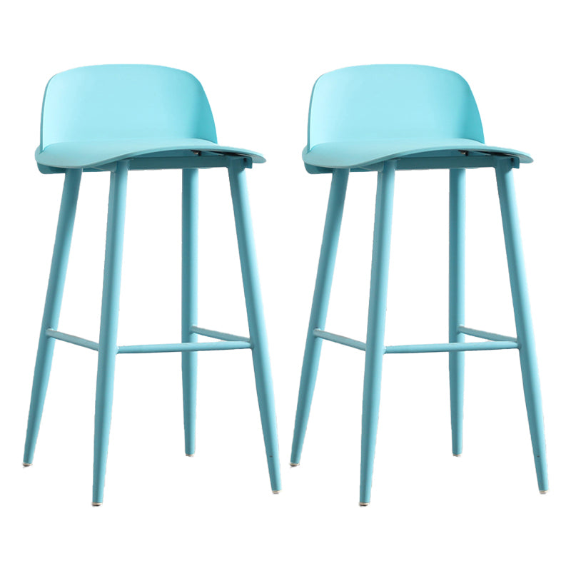 Taburete de bar de estilo industrial, asiento de PP, taburete con patas de metal para barra de cocina