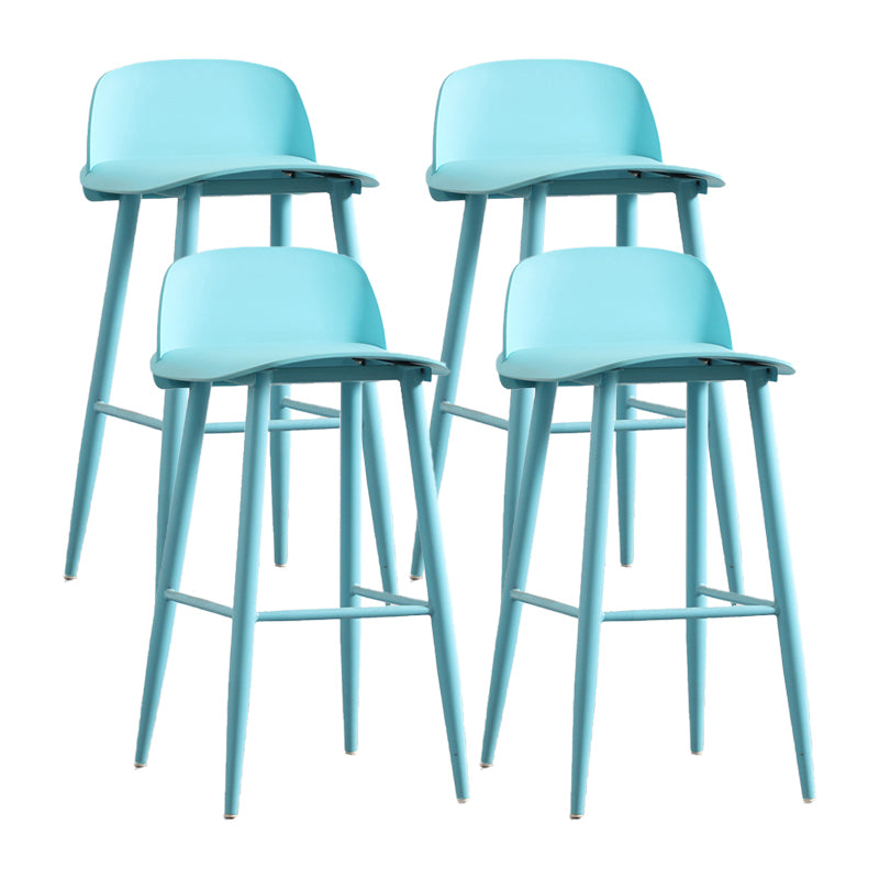 Taburete de bar de estilo industrial, asiento de PP, taburete con patas de metal para barra de cocina