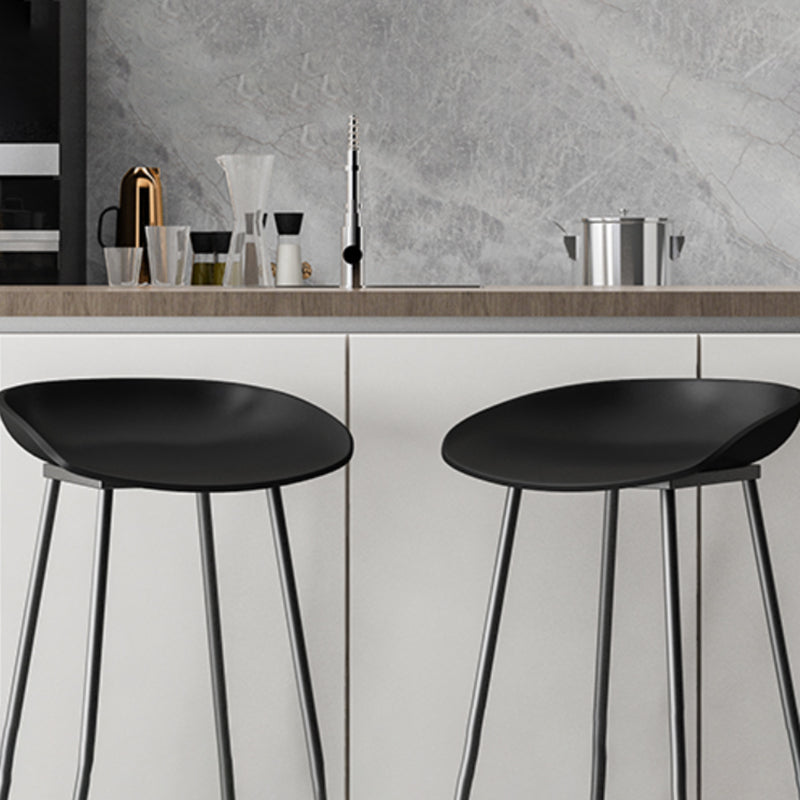Modern Armless Backrest Counter Stool Iron Kitchen Bar Stool with Plastic Seat