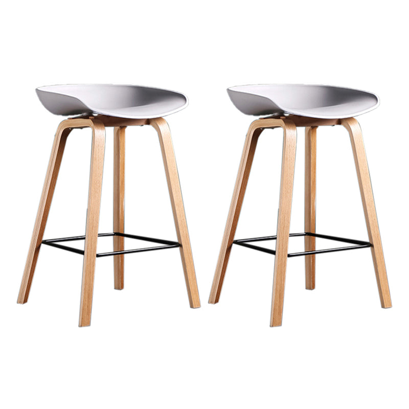 Taburete de bar de madera maciza de estilo moderno con reposapiés, taburete de bar elegante con respaldo bajo