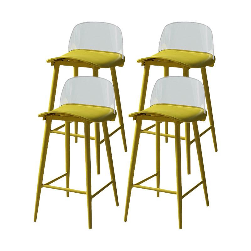 Taburete de asiento de pp de estilo industrial con patas de hierro para barra de cocina