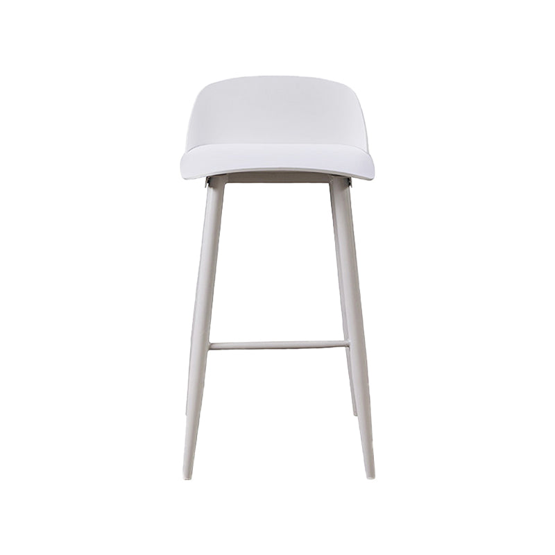 Taburete de asiento de pp de estilo industrial con patas de hierro para barra de cocina