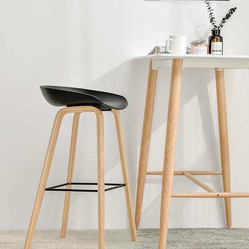 Taburete de bar de madera maciza de estilo moderno con reposapiés y taburete de bar con respaldo bajo de acrílico